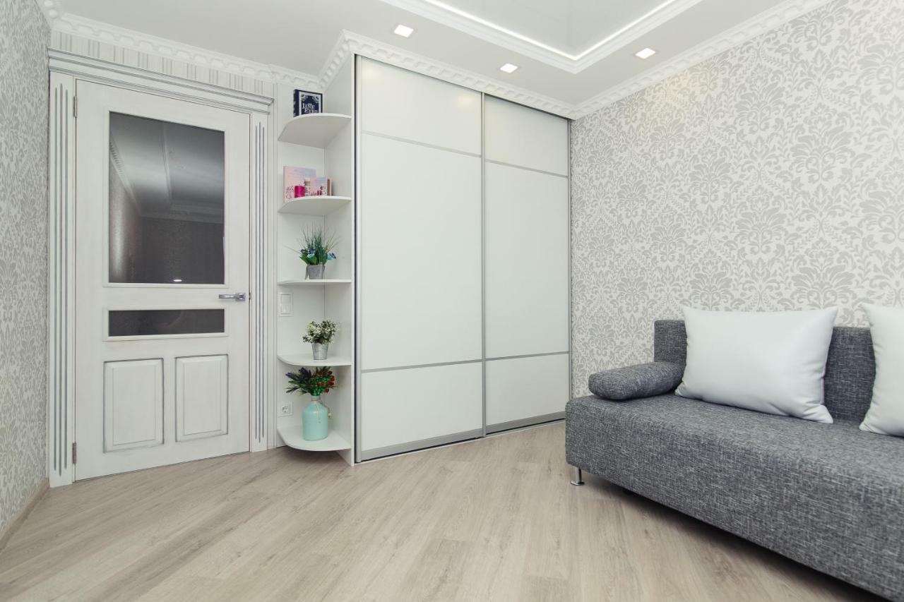Luxury Apart-Hotel On Kondrateva Street Sumy Εξωτερικό φωτογραφία